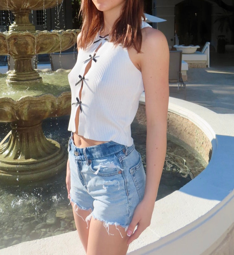 April Bow Top